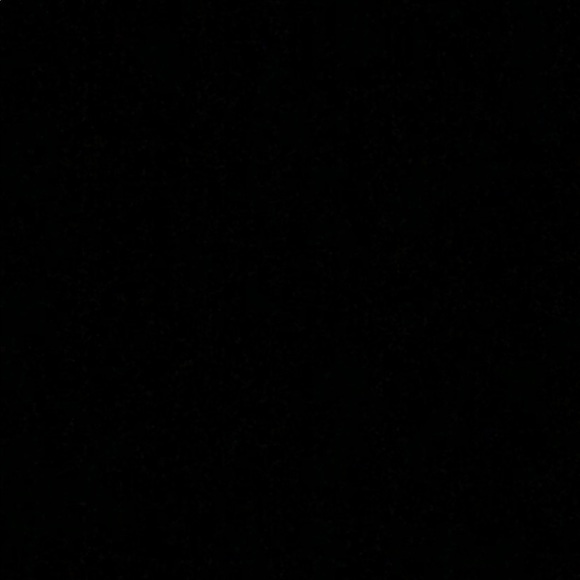 Meet your Posher, Sarah - Picture 2 of 2